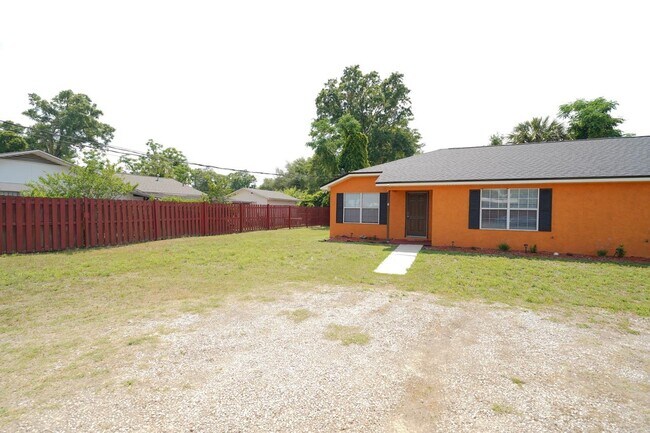 Foto del edificio - 3178 N Ridge Rd
