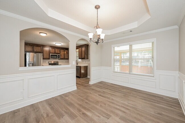 Building Photo - 1648 Deer Creek Ln