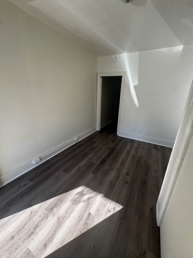 Foto del edificio - 831 W Chew St