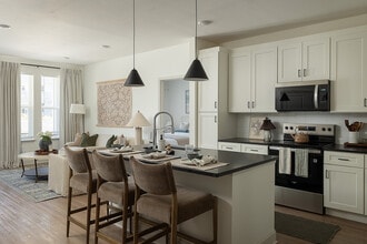 Building Photo - Livano Limestone Springs