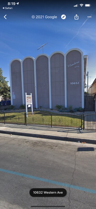 Building Photo - 10632 Western Ave