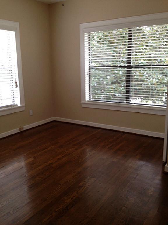 Foto del edificio - 1318 Cleburne St