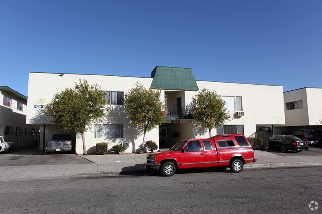 Park Parthenia Apartments Northridge Ca Building Photo Park Parthenia