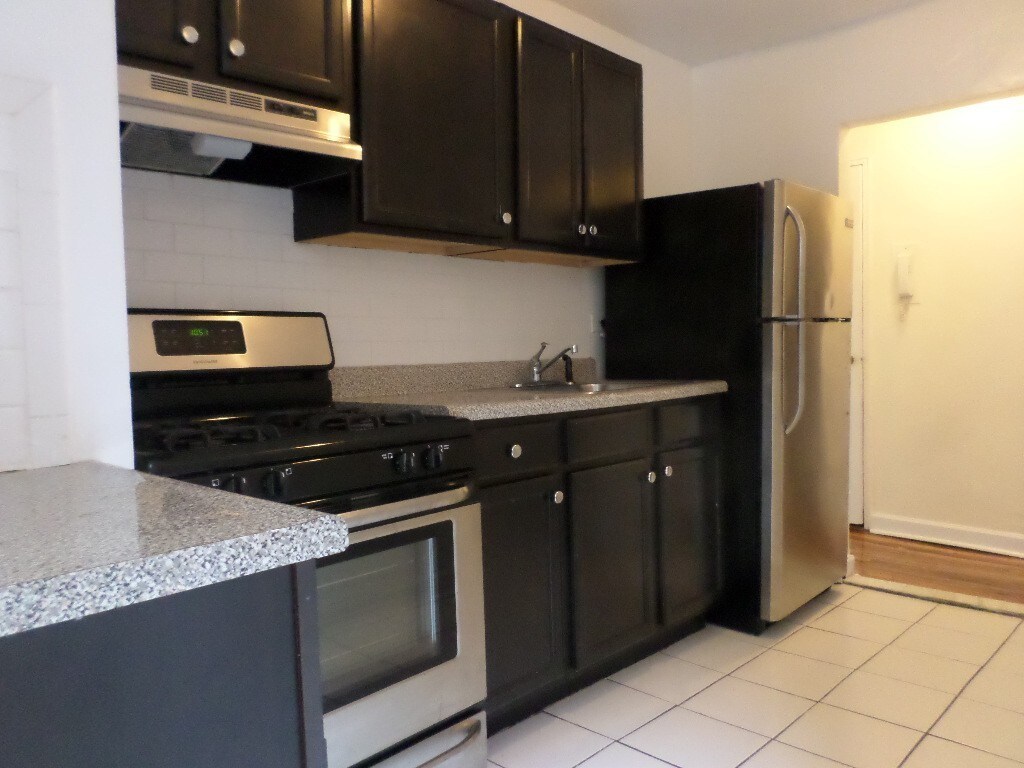 Primary Photo - 1625 Rockaway Parkway