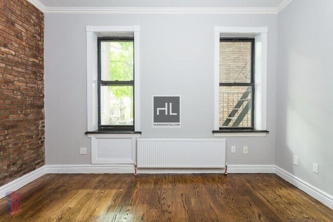 Building Photo - East 5th Street