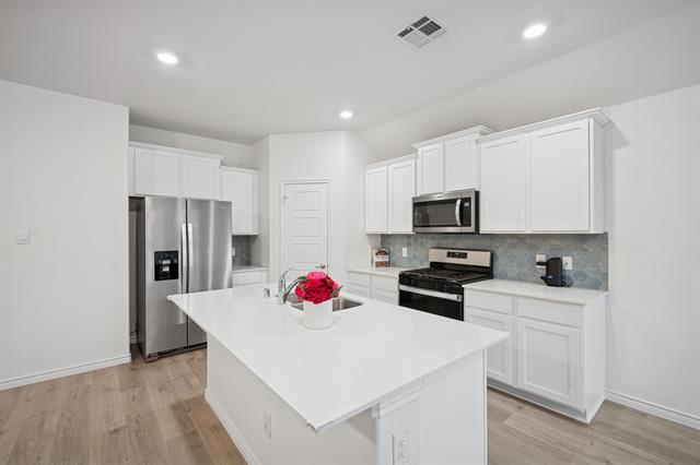 Building Photo - 907 Marigold St