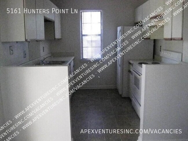 Foto del edificio - 5161 Hunters Point Ln