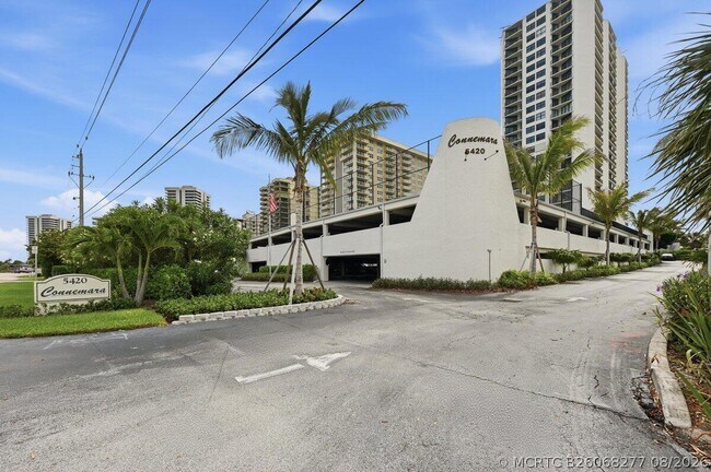 Foto del edificio - 5420 N Ocean Dr