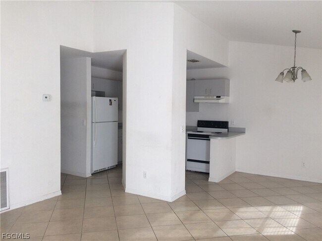 Foto del edificio - 19237 Tangerine Rd