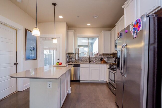 Foto del edificio - 7401 Pantherpaw St