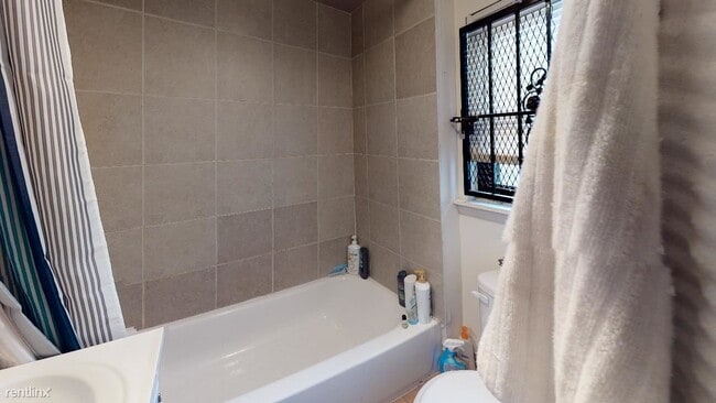 Foto del edificio - 3 br, 2 bath House - 1906 N DARIEN ST