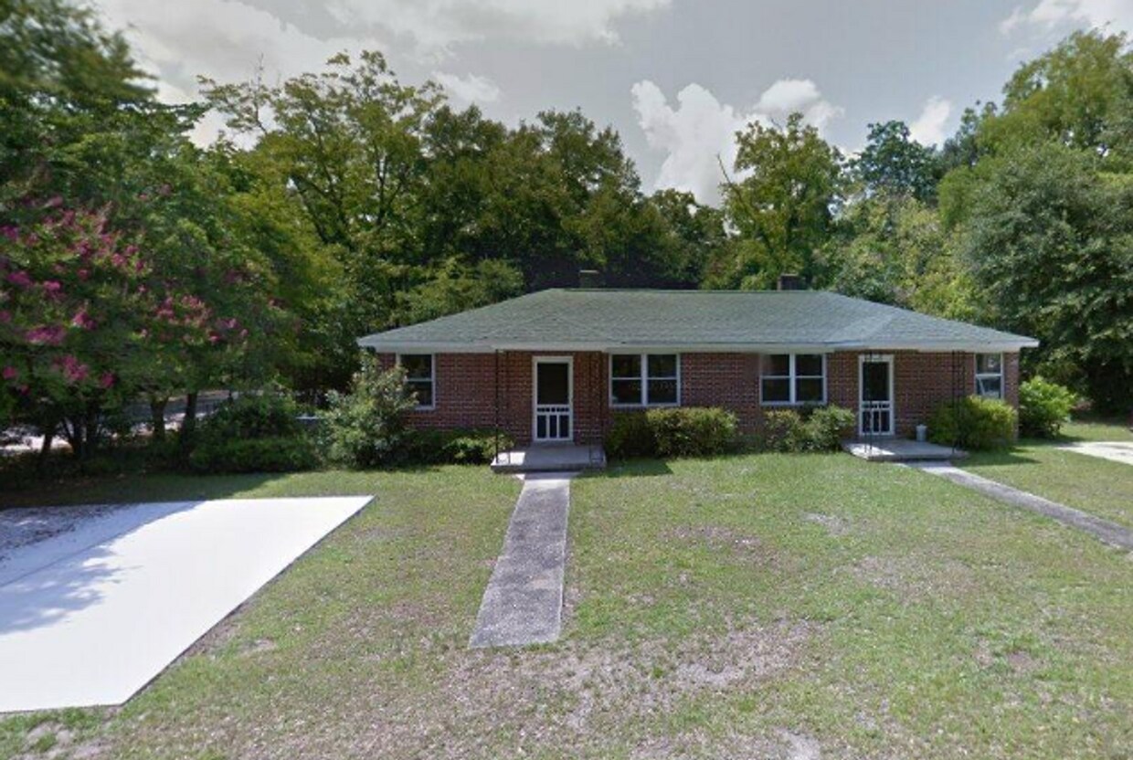 Foto principal - Cozy 2-Bedroom Duplex in Southeast Columbia – Brandon Acres!