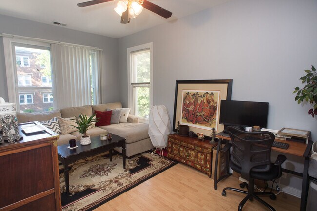 Foto del edificio - 4825 W Hutchinson St