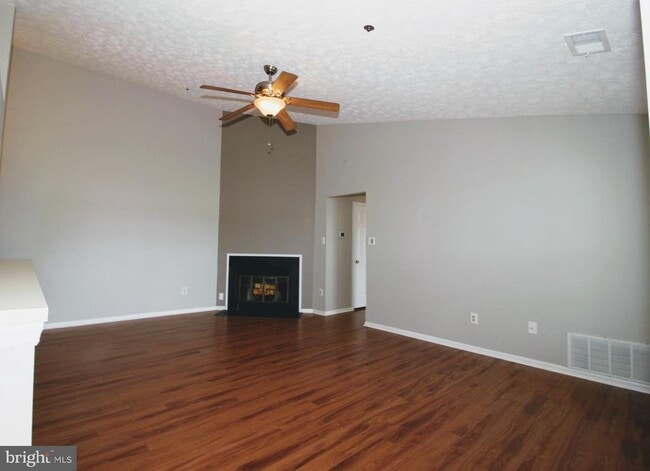 Building Photo - 605 Himes Ave