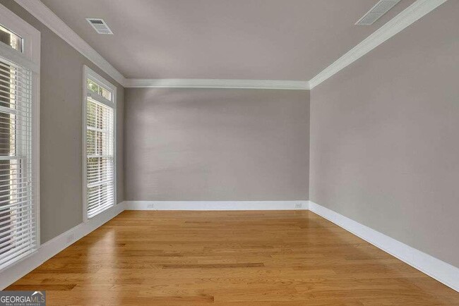 Foto del edificio - 1225 Mcminn Way