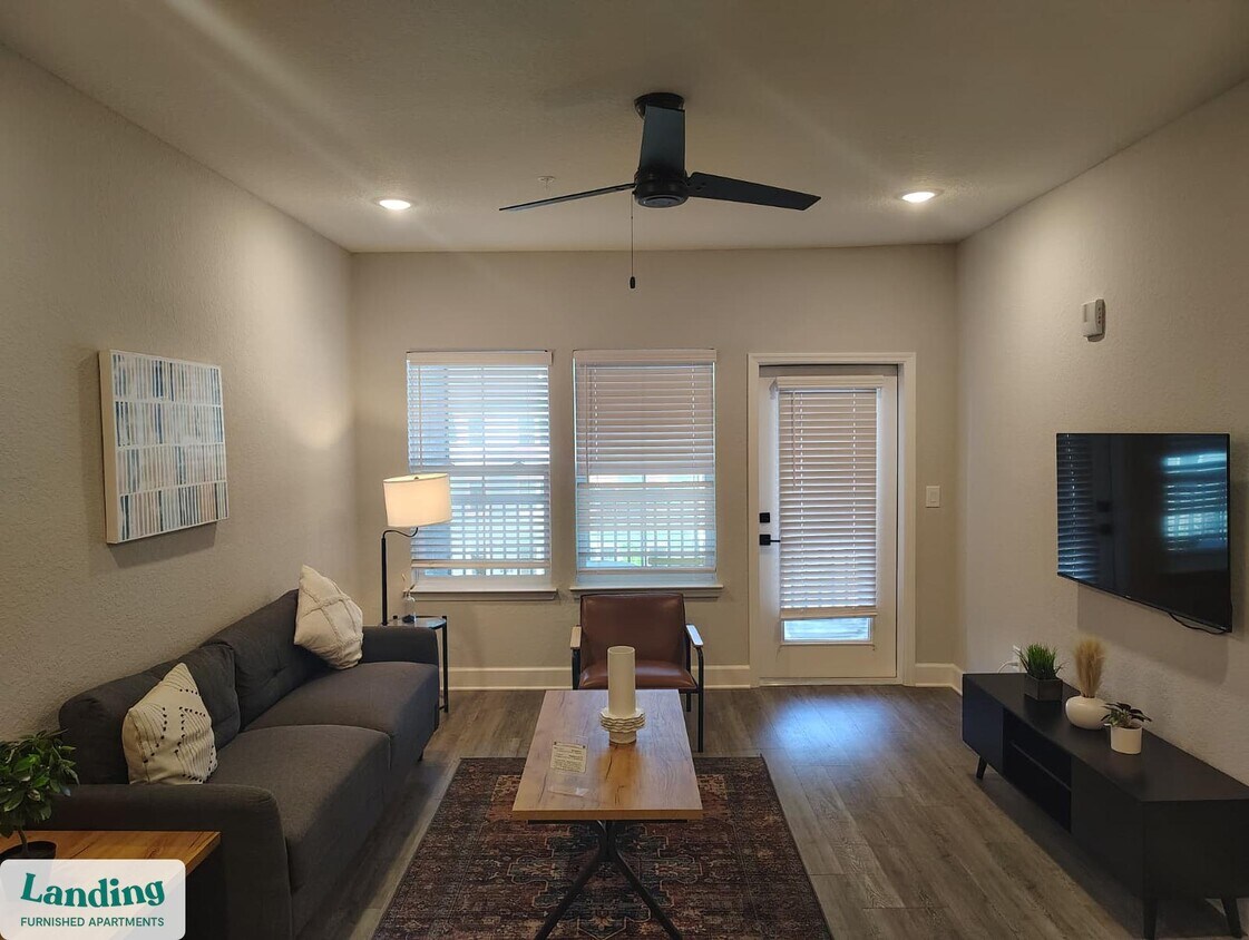 Foto principal - 120 NW 148th Terrace