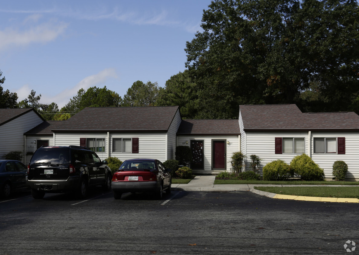 Foto del edificio - Cedar Springs Apartments