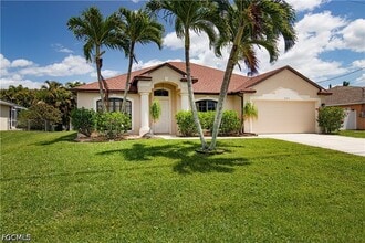 Building Photo - 5023 Agualinda Blvd