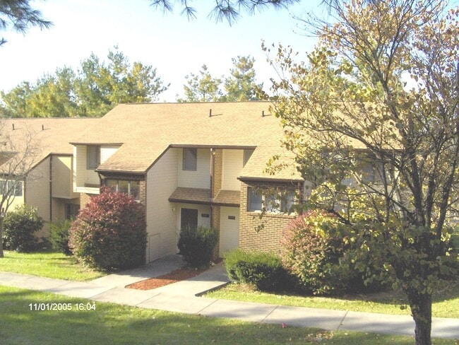 3 Bedroom 2.5 Bath Townhouse - 3 Bedroom 2.5 Bath Townhouse