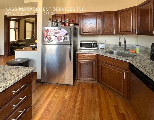 Foto del edificio - 957 W Armitage Ave