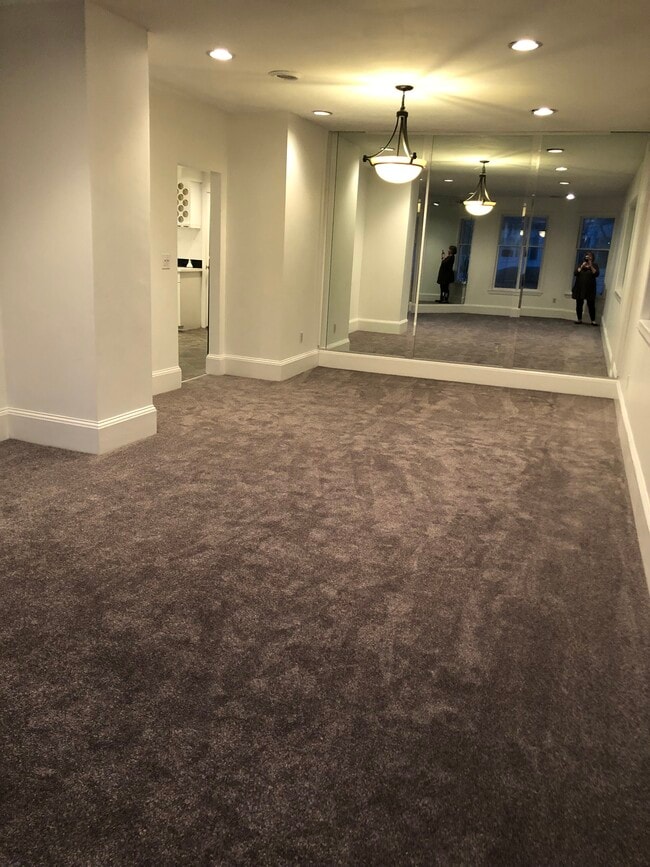 Open plan living/dining area - 9 Dearborn St