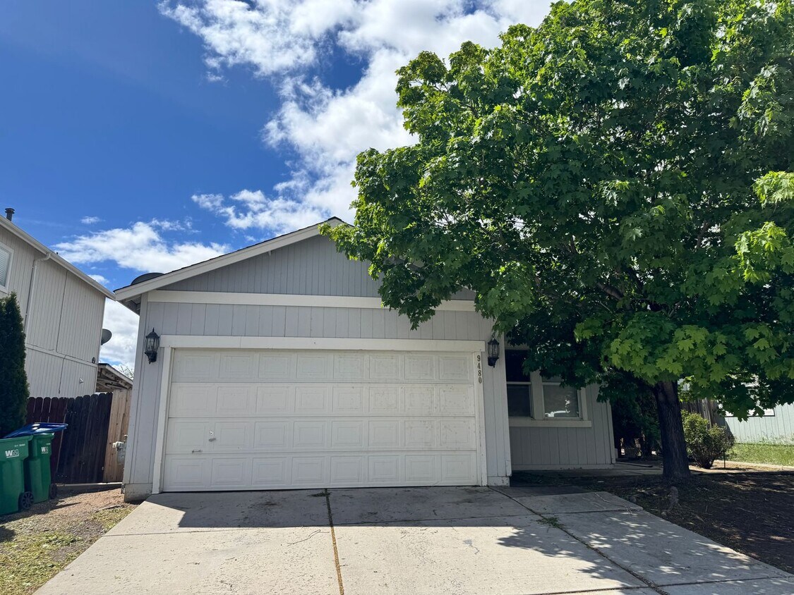Foto principal - 9480 Canyon Meadows Dr