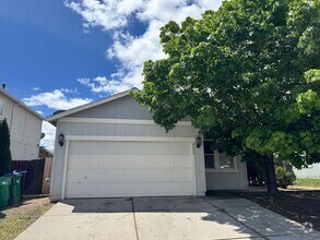 Building Photo - 9480 Canyon Meadows Dr