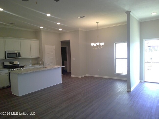 Building Photo - 520 Stone Brook Pl