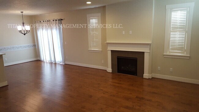 Foto del edificio - Charming 3-Bed Oasis with 2.5 Baths in Wilsonville - Perfectly Spacious at 1,530 Sq Ft!