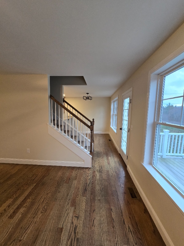 Building Photo - 6 Dutch Dr