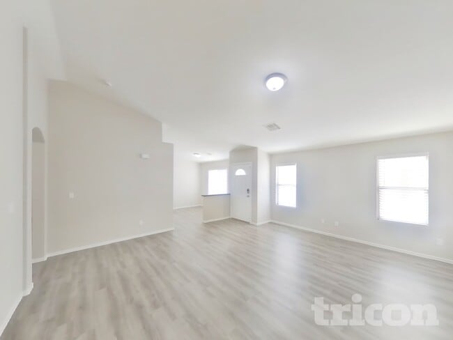 Building Photo - 7739 Whitesboro Ct