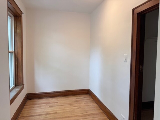 Foto del edificio - 5138 W Montrose Ave