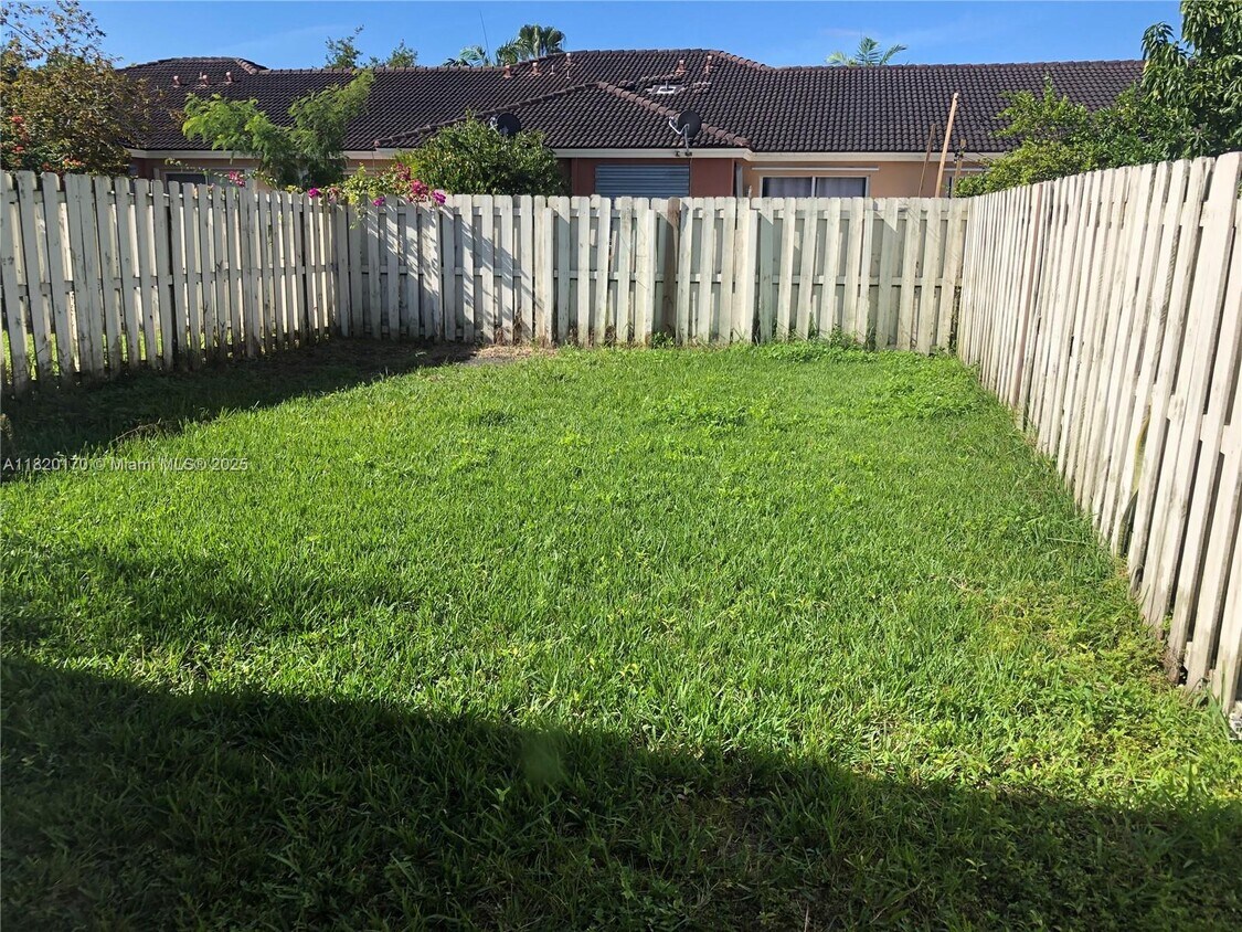 Foto del edificio - 11102 SW 236th Terrace