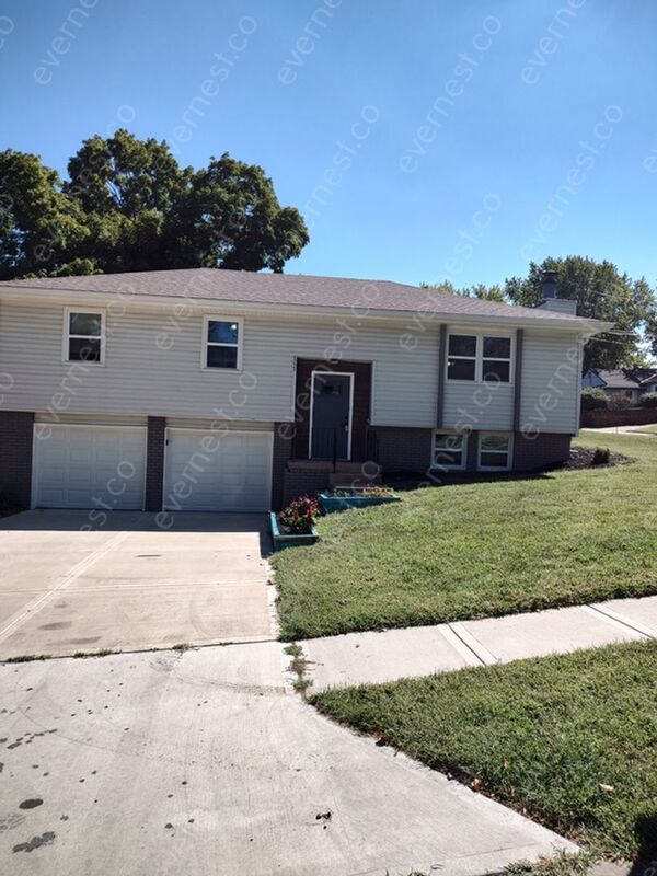 5223 Farley Ln, Shawnee, KS 66203 House Rental in Shawnee, KS
