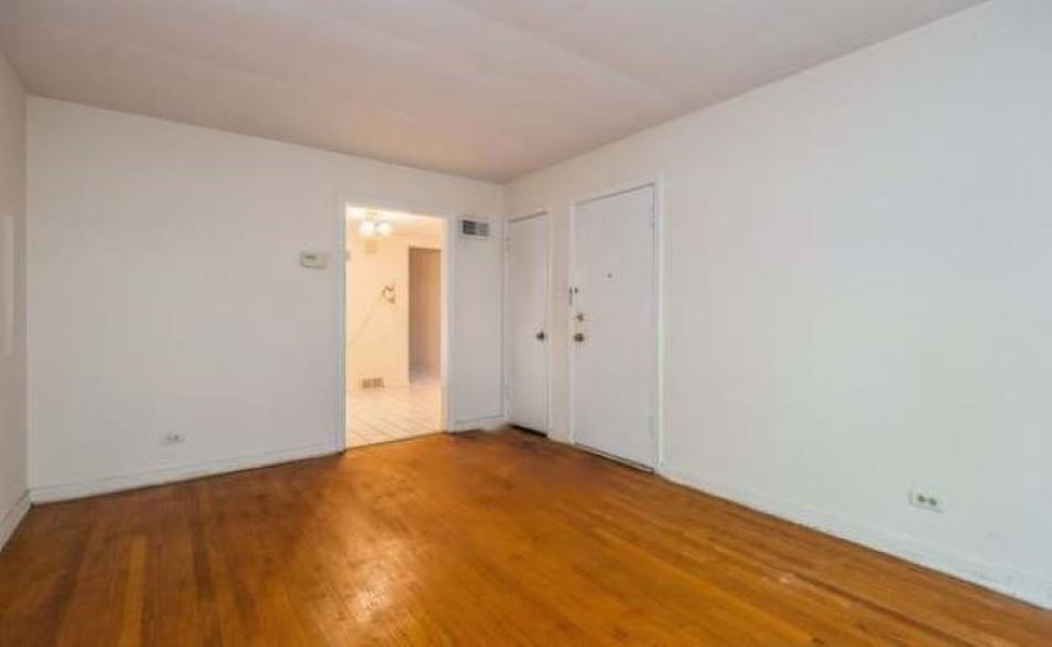 Foto del edificio - 8231 Kilpatrick Ave