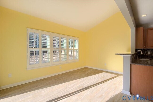 Foto del edificio - 5436 Burlington Ct