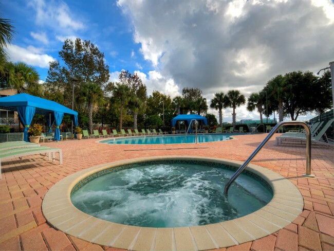 Pool and Spa - Windsor Club at Legacy Park