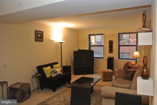 Foto del edificio - 616 E St NW