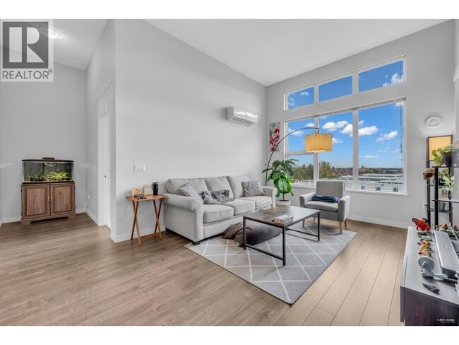 Building Photo - 9388 Tomicki Ave