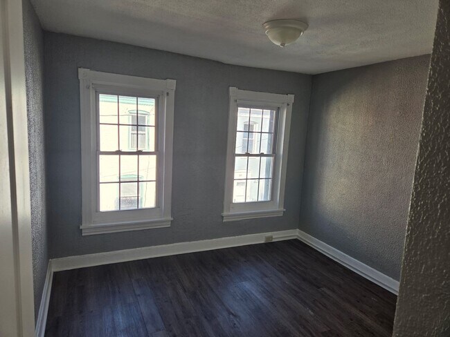 Foto del edificio - 3 Bedroom 1 Bath Home Available for Rent