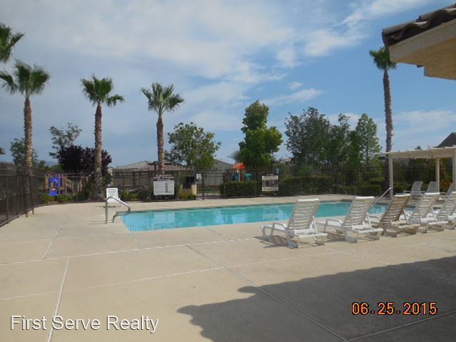Building Photo - 3 br, 2.5 bath House - 6316 Desert Leaf Un...