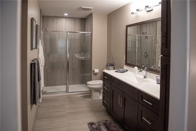 Building Photo - 594 Championship Dr