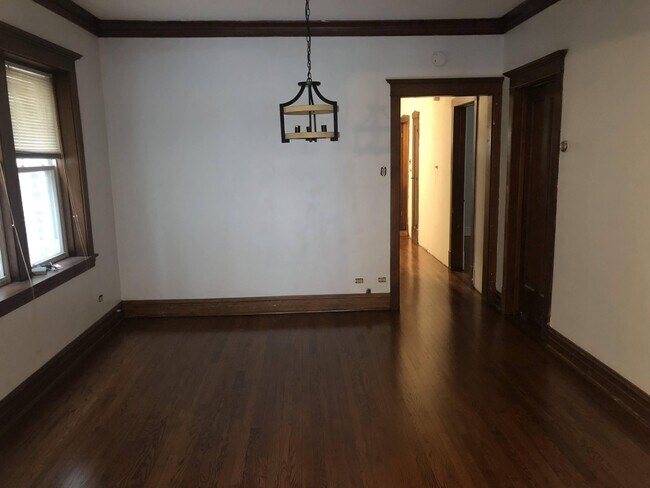 Dining Room - 3636 N Troy St