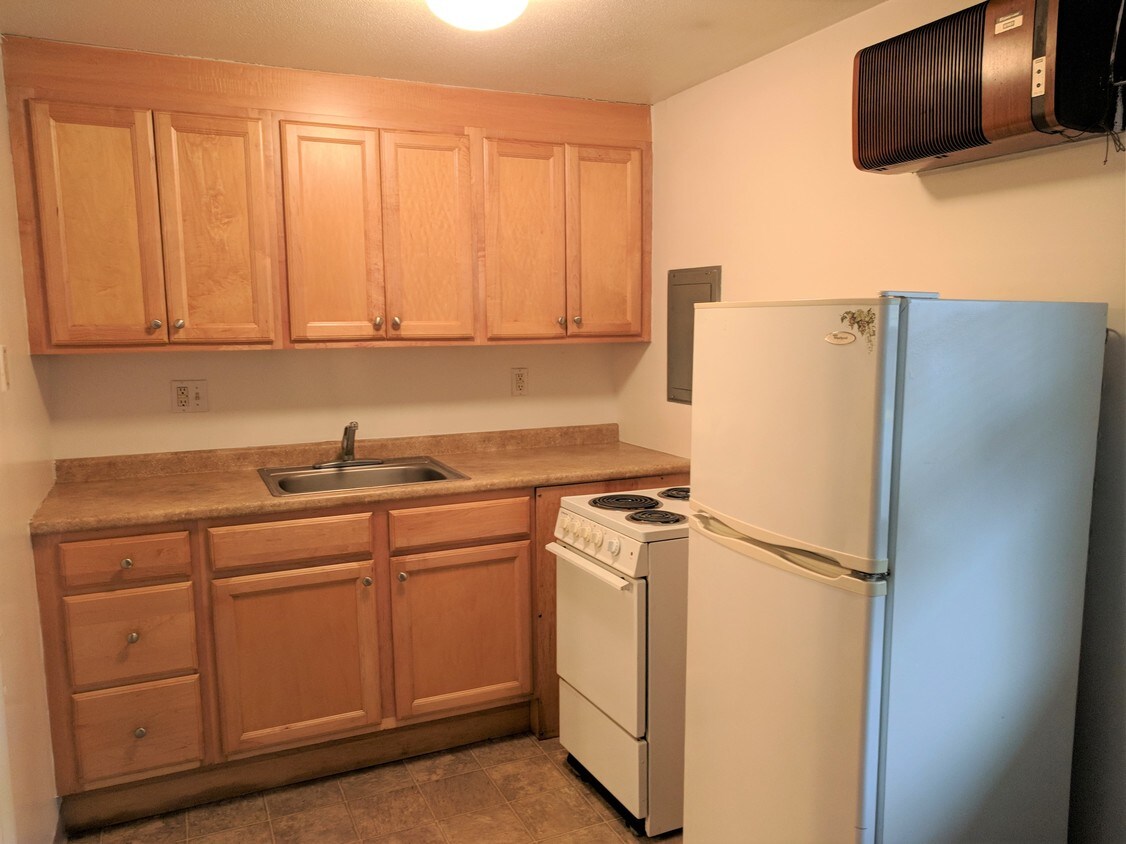 Kitchen - 159 Summer St