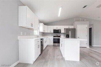 Building Photo - 2806 31st St W