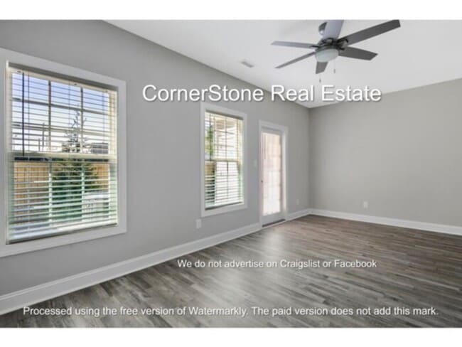 Foto del edificio - 2854 Little Dr