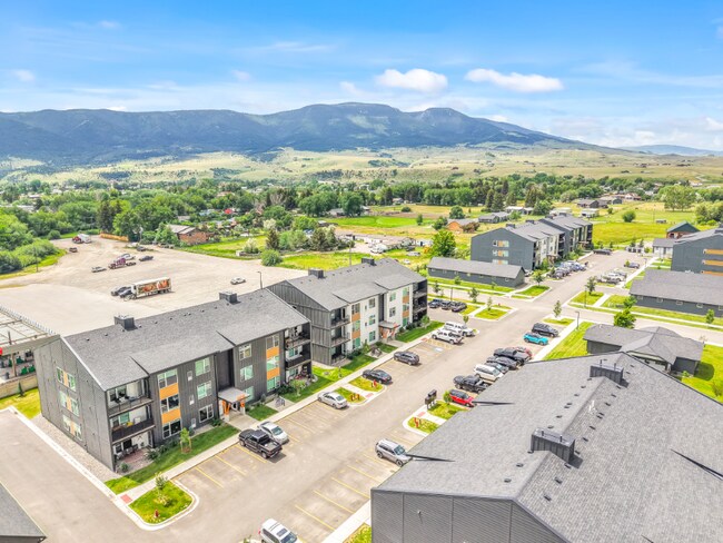 Foto del edificio - 2221 Willow Dr