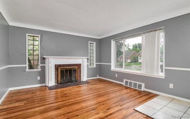 Foto del edificio - 15687 Carlisle St