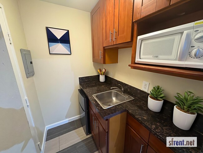 Building Photo - Claridge Hotel LP.