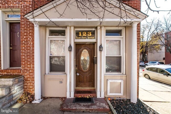 Building Photo - 123 E Fort Ave